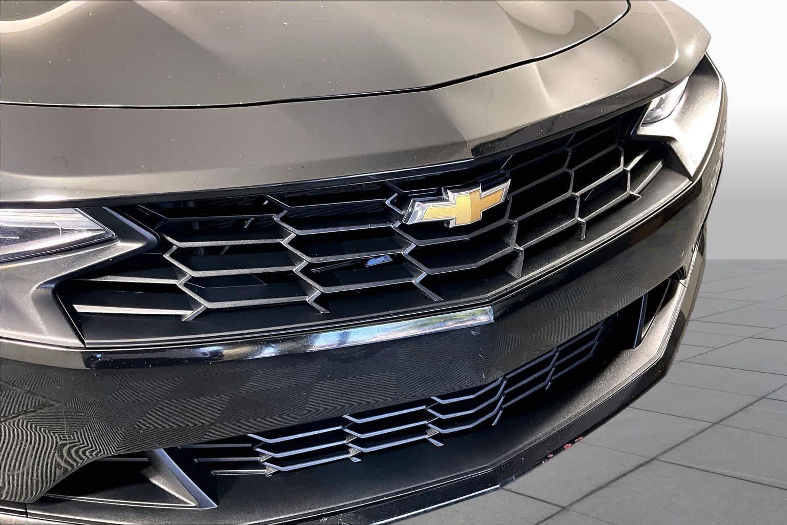 Used 2019 Chevrolet Camaro LT RWD image 27
