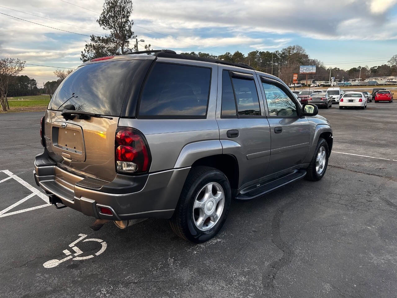 Used 2008 Chevrolet TrailBlazer 2WD w/ Smoker's Package image 8