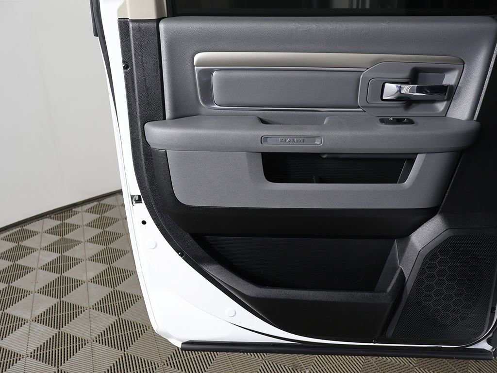 Used 2019 RAM 1500 Classic Warlock image 18