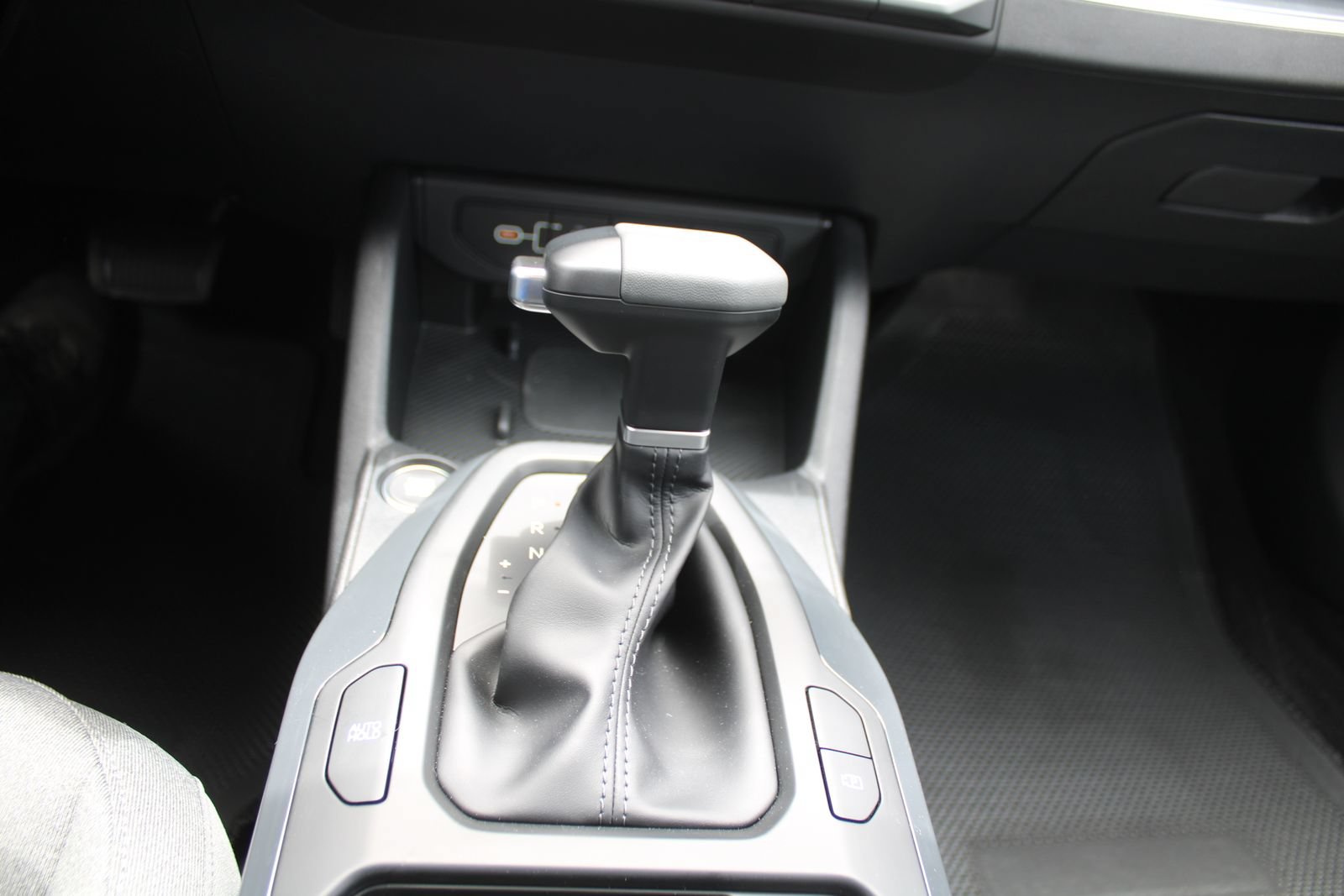 Certified 2025 Kia K4 EX FWD image 31