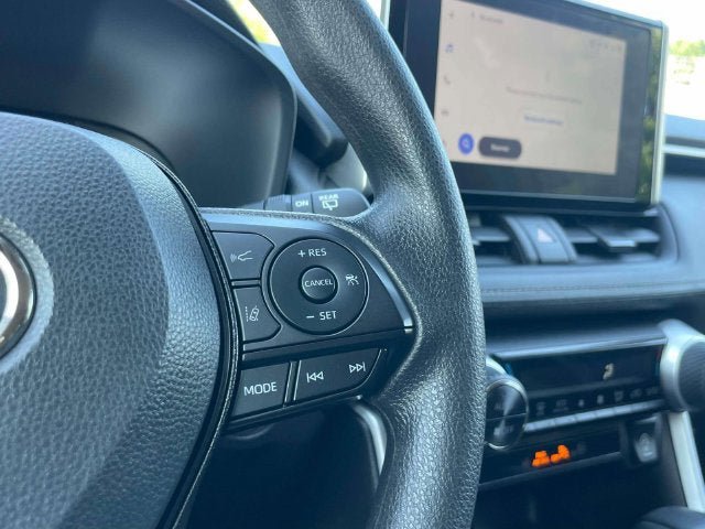 Certified 2025 Toyota RAV4 XLE AWD/4WD image 25