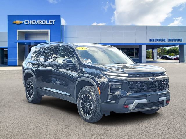 Certified 2024 Chevrolet Traverse Z71 image 1