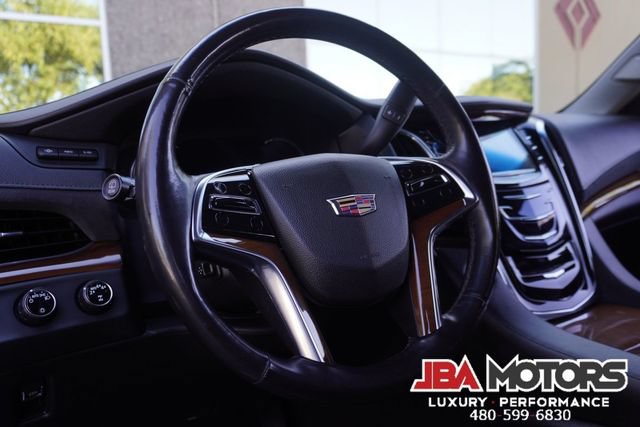 Used 2018 Cadillac Escalade Premium Luxury AWD/4WD image 82
