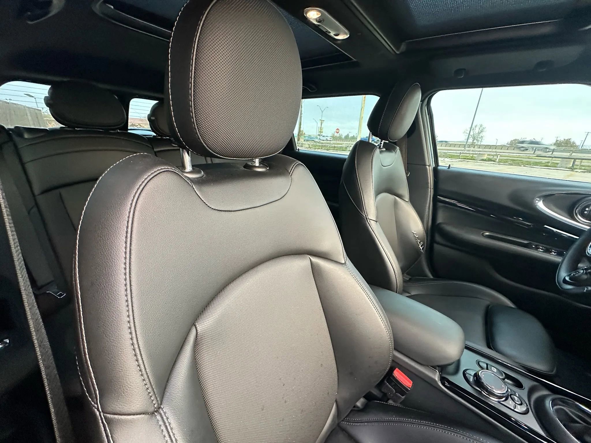 Used 2018 MINI Cooper Clubman S image 19