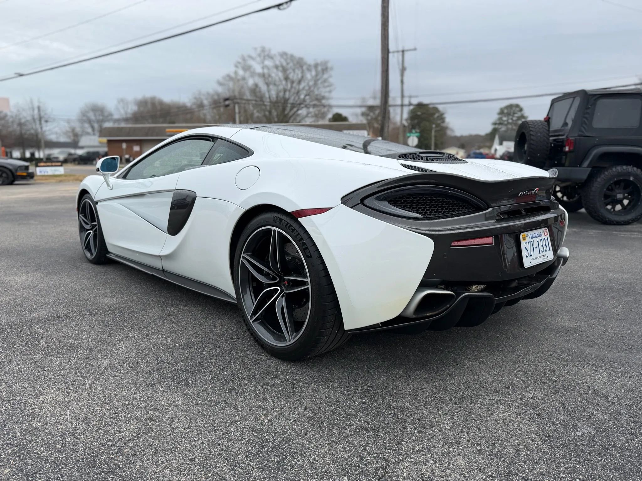 Used 2017 McLaren 570S image 5