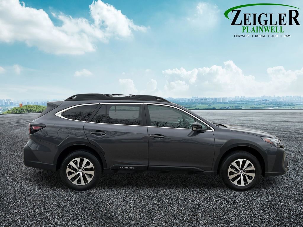 Used 2023 Subaru Outback Premium image 10