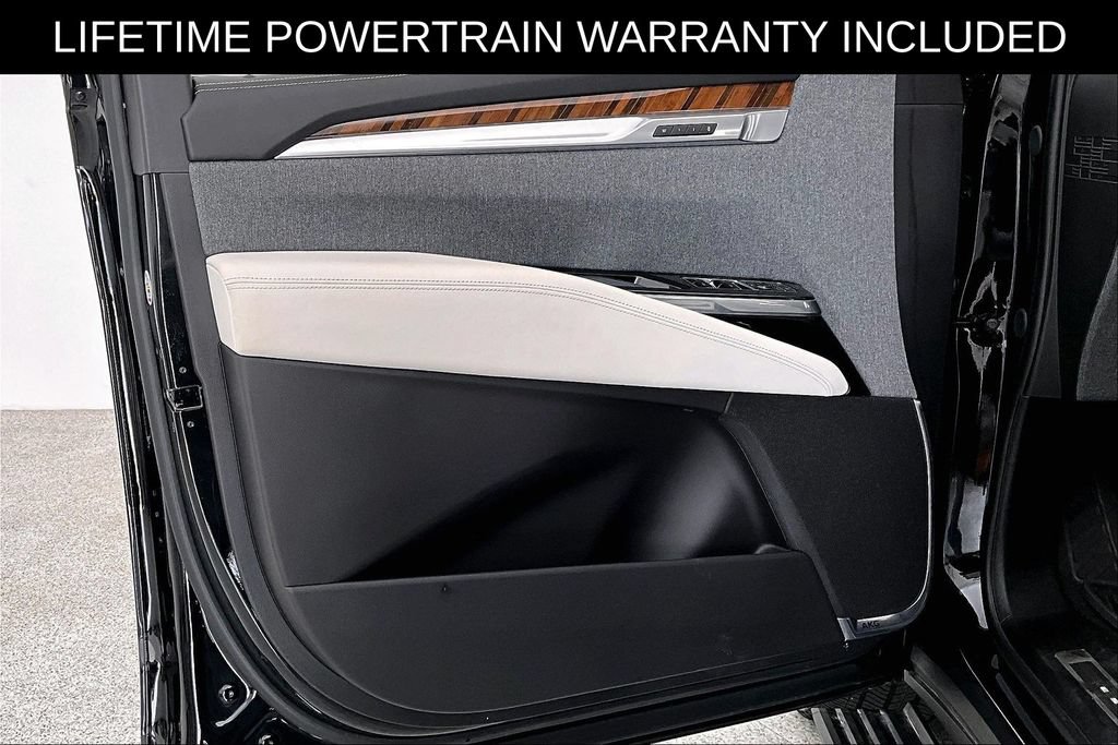 Used 2025 Cadillac Escalade ESV Sport Platinum AWD/4WD image 23