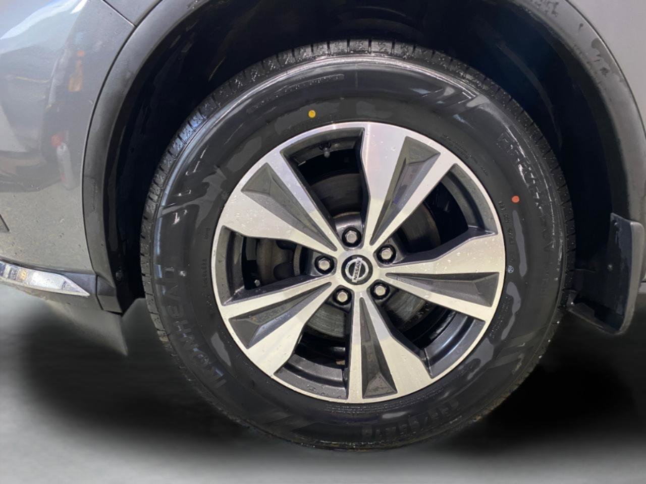Used 2019 Nissan Murano SV w/ Premium Package AWD/4WD image 8