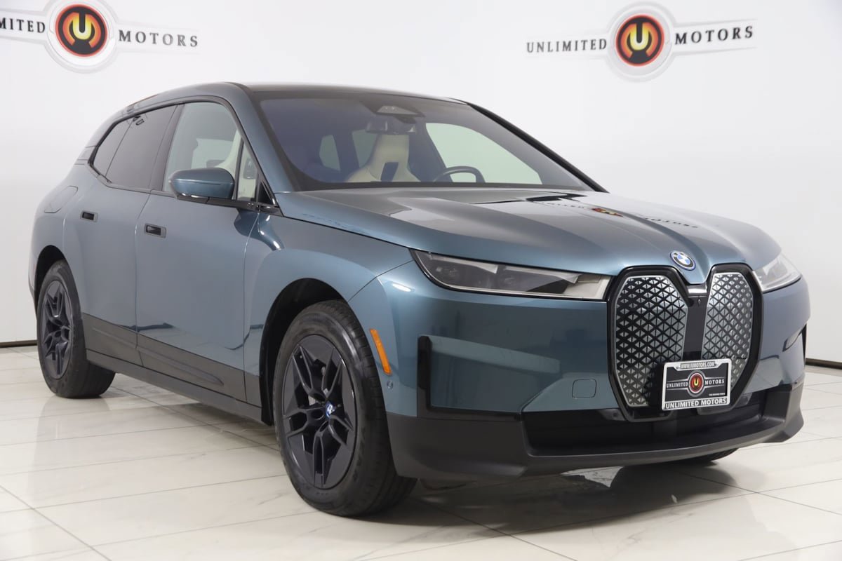 Used 2023 BMW iX xDrive50 w/ Convenience Package AWD/4WD image 23