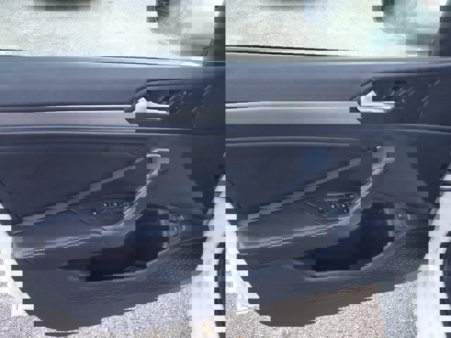 Used 2023 Volkswagen Jetta SE w/ Panoramic Sunroof Package image 20