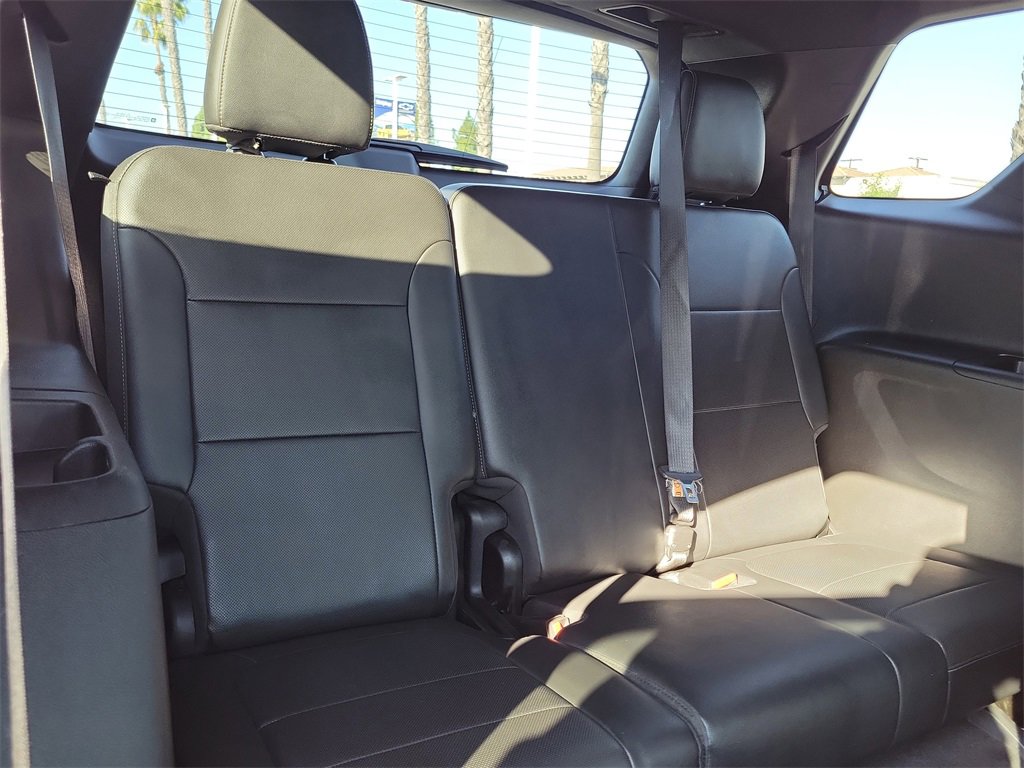 Certified 2022 Chevrolet Traverse Premier w/ Redline Edition image 22