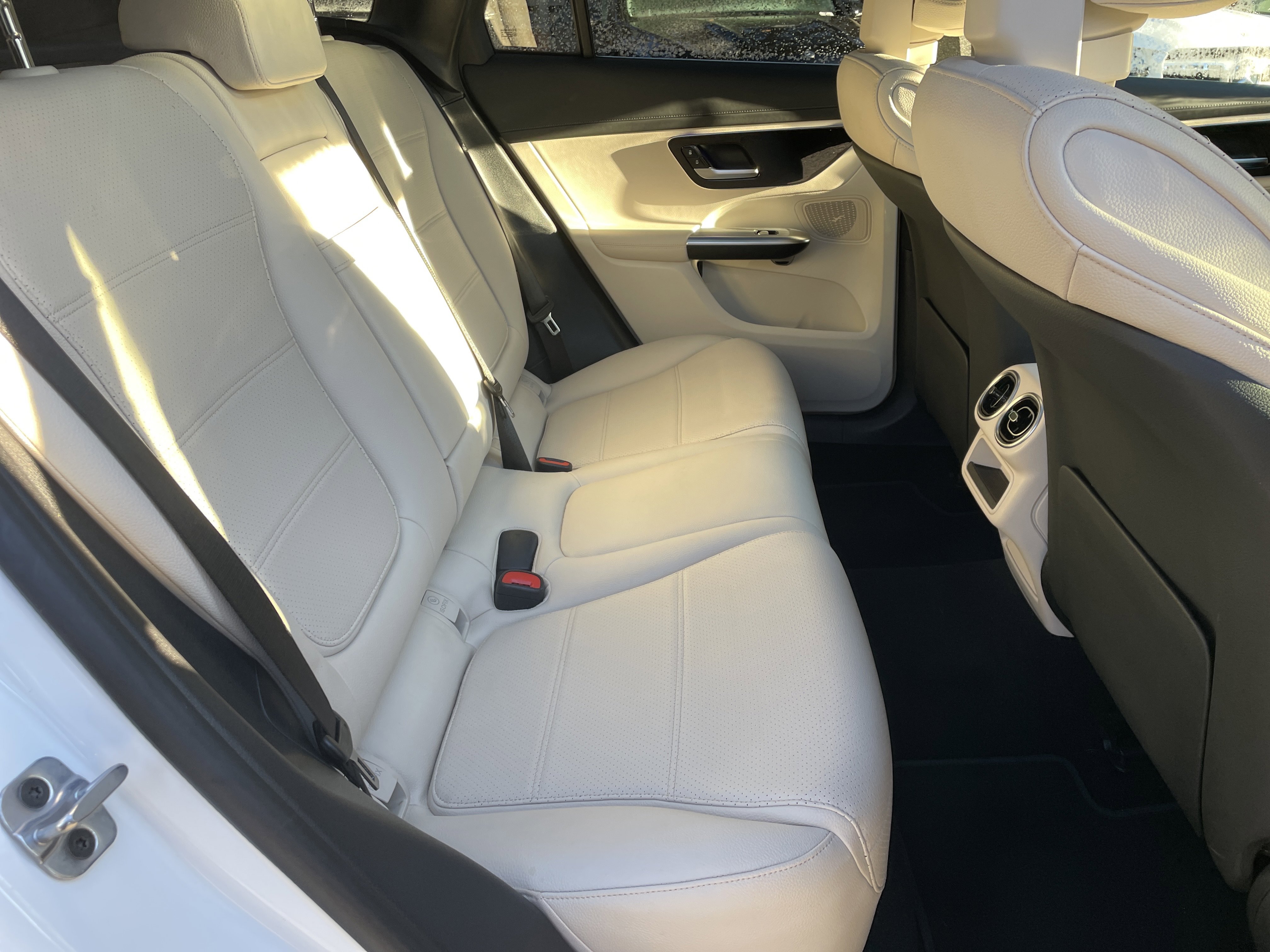 Certified 2025 Mercedes-Benz GLC 300 image 44