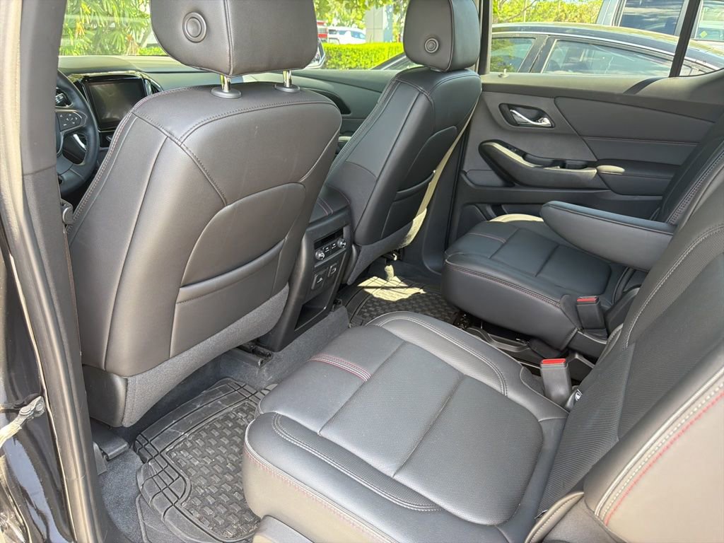 Used 2023 Chevrolet Traverse RS FWD image 19