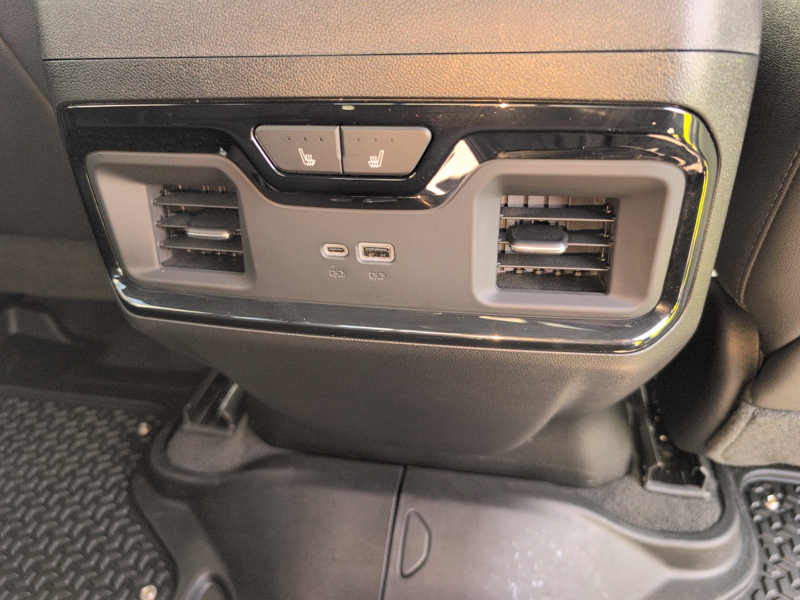 Used 2025 GMC Sierra 2500 AT4 w/ AT4 Premium Plus Package AWD/4WD image 16