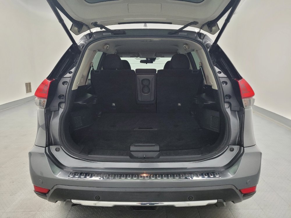 Used 2019 Nissan Rogue SV image 29