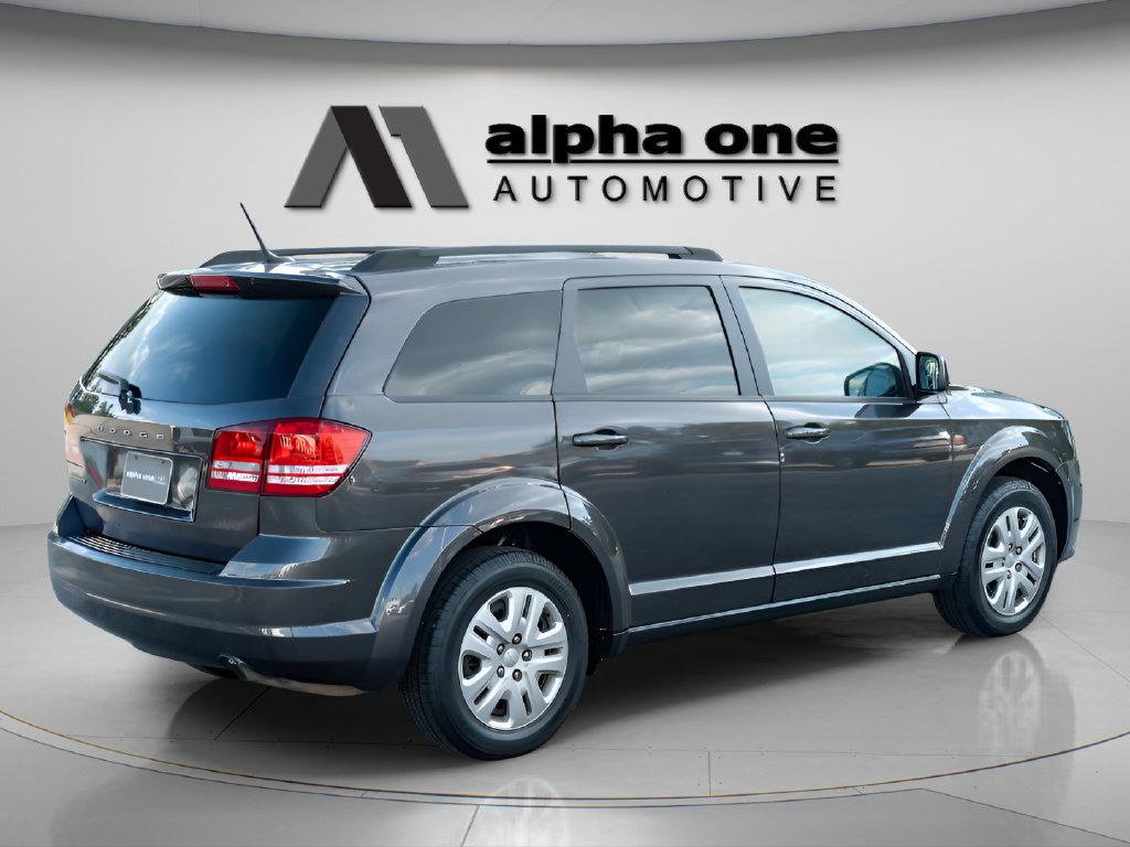 Used 2018 Dodge Journey SE w/ Connectivity Group FWD image 7