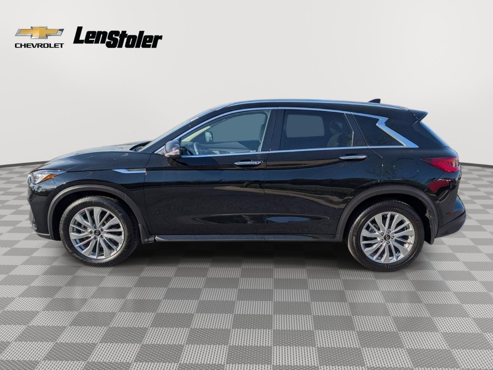 Used 2023 INFINITI QX50 Luxe image 2