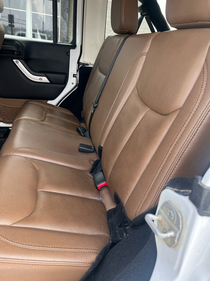 Used 2014 Jeep Wrangler Unlimited Rubicon w/ Dual Top Group image 9