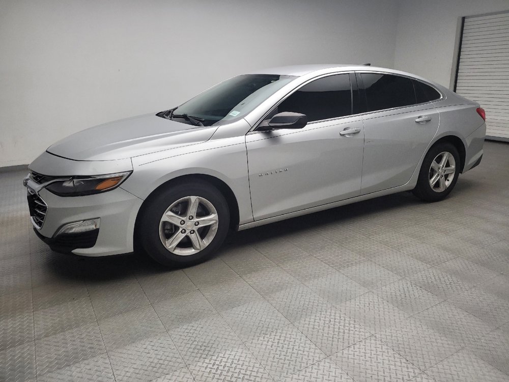 Used 2021 Chevrolet Malibu LS FWD image 2