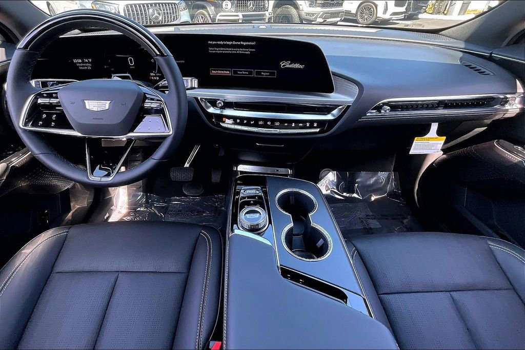 New 2026 Cadillac Lyriq Luxury image 7