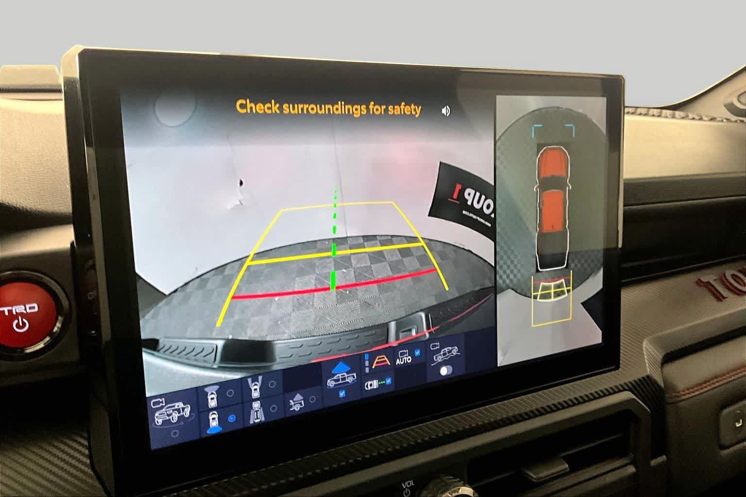 Used 2025 Toyota Tacoma TRD Pro AWD/4WD image 26