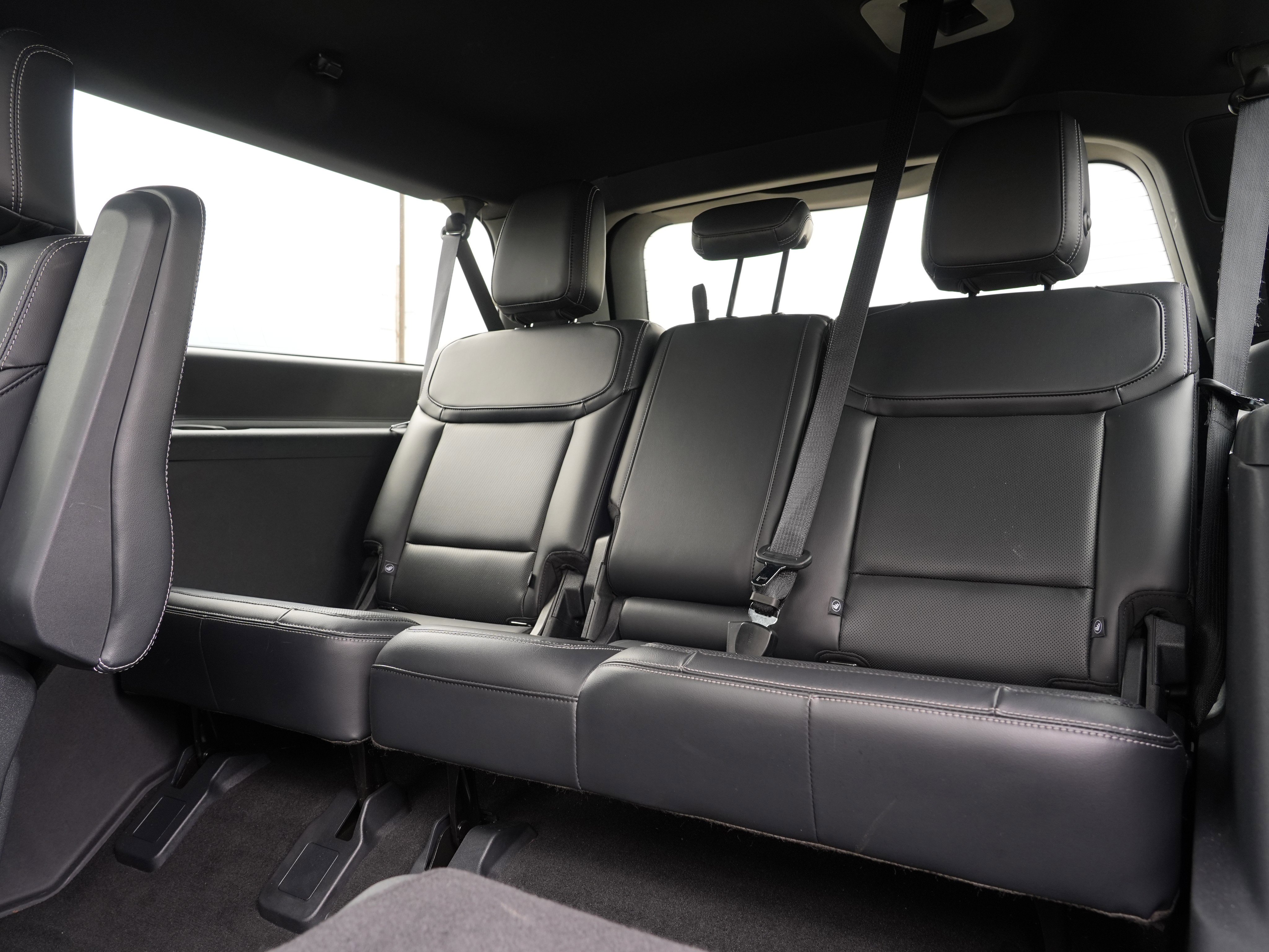 Used 2025 Ford Expedition Max Platinum w/ Stealth Appearance Package AWD/4WD image 30
