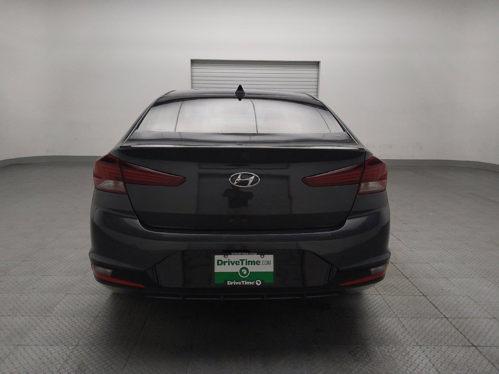 Used 2020 Hyundai Elantra Limited w/ Cargo Package (C1) FWD image 6