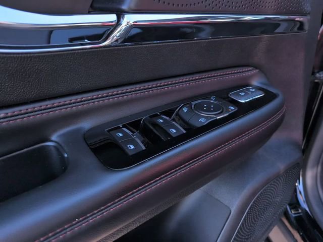 Used 2023 Lincoln Corsair Reserve w/ Equipment Group 201A image 17