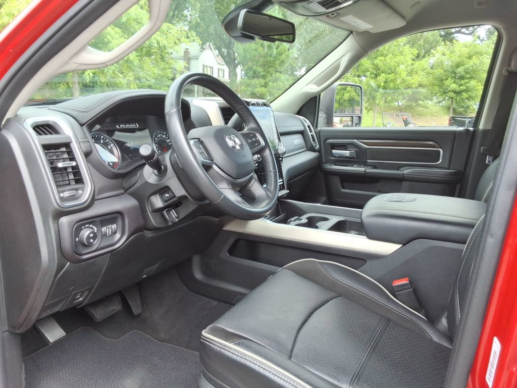 Used 2024 RAM 3500 Laramie AWD/4WD image 23