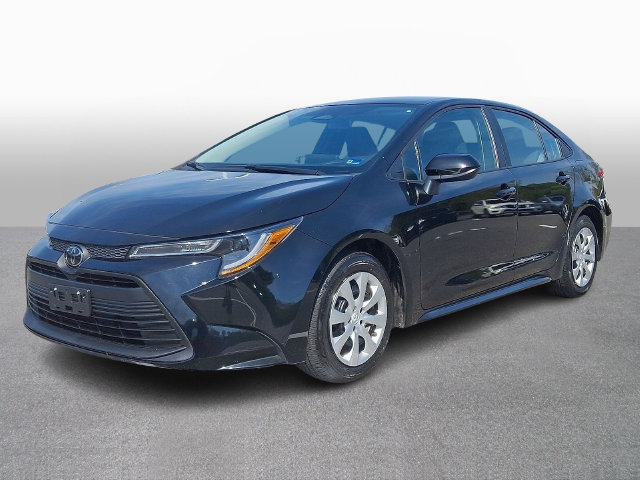 Used 2024 Toyota Corolla LE FWD image 1