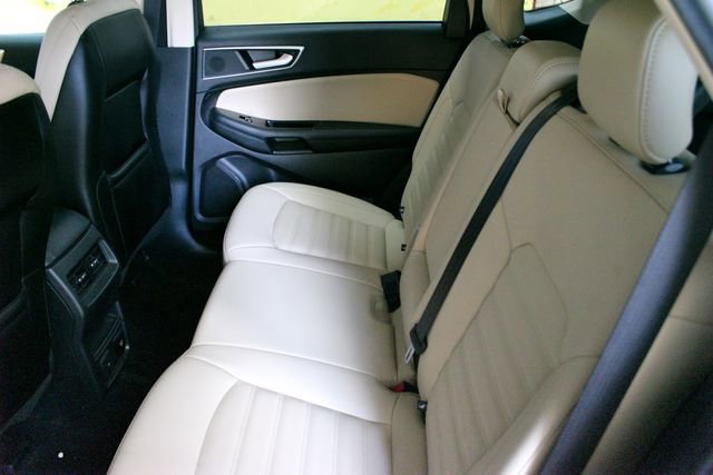 Used 2020 Ford Edge SEL w/ Convenience Package AWD/4WD image 9