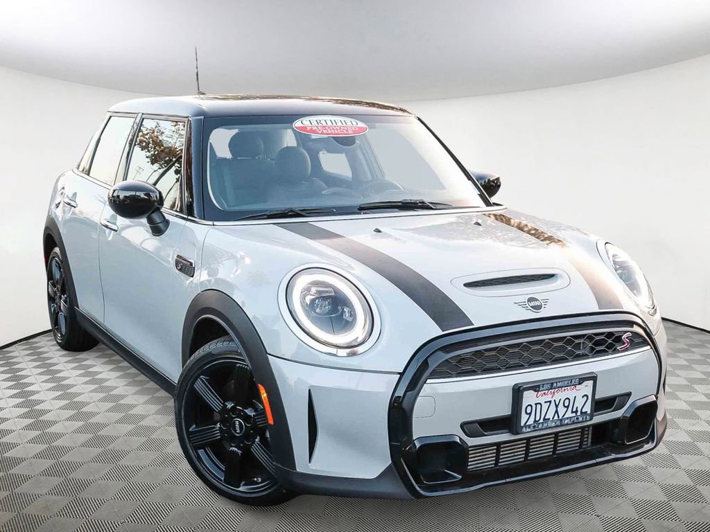 Used 2023 MINI Cooper S image 1
