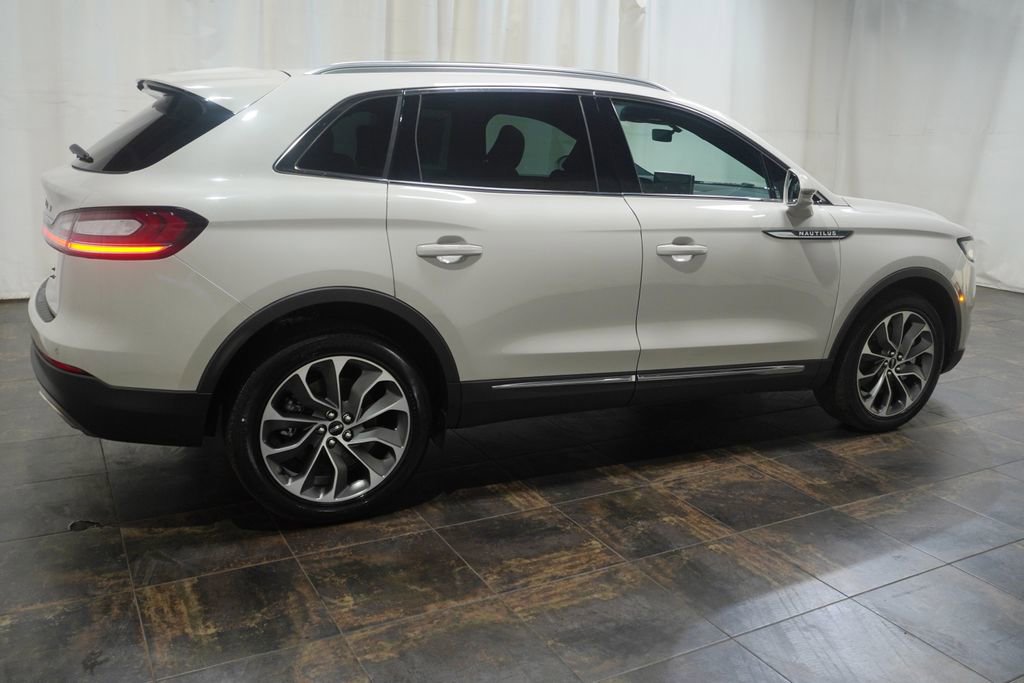 Used 2023 Lincoln Nautilus Reserve w/ Cargo Utility Package image 4