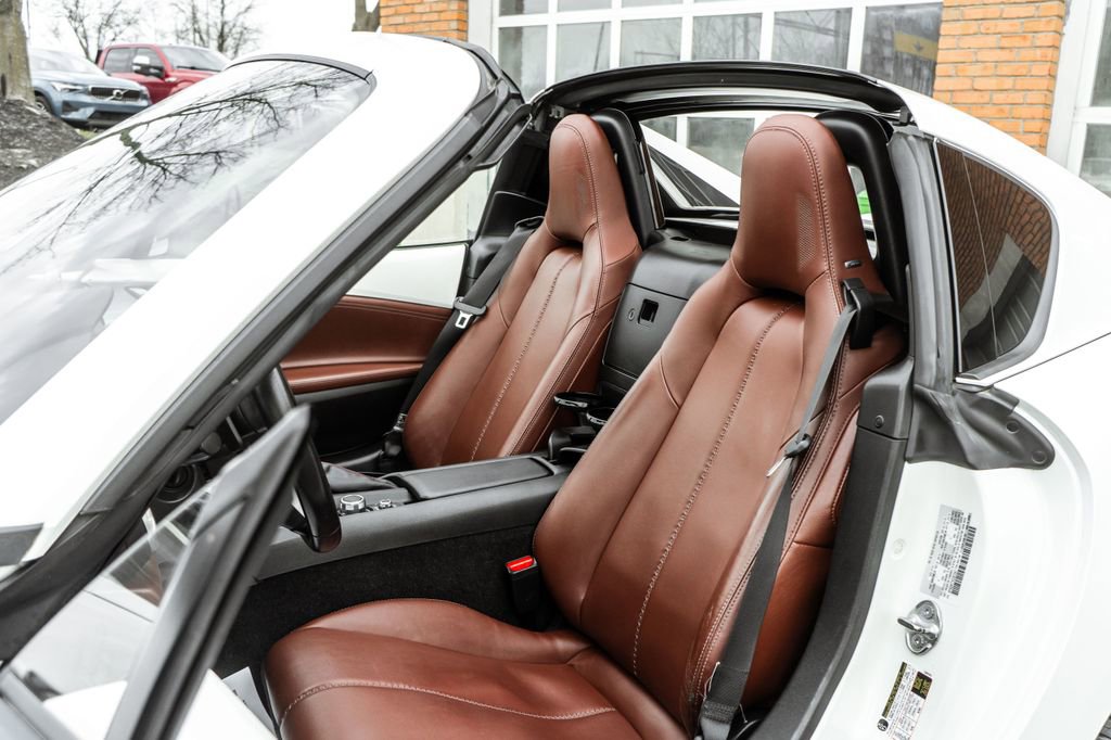 Used 2019 MAZDA MX-5 Miata RF Grand Touring image 8
