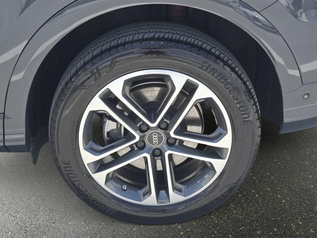 Certified 2025 Audi Q5 Premium w/ Convenience Package AWD/4WD image 27