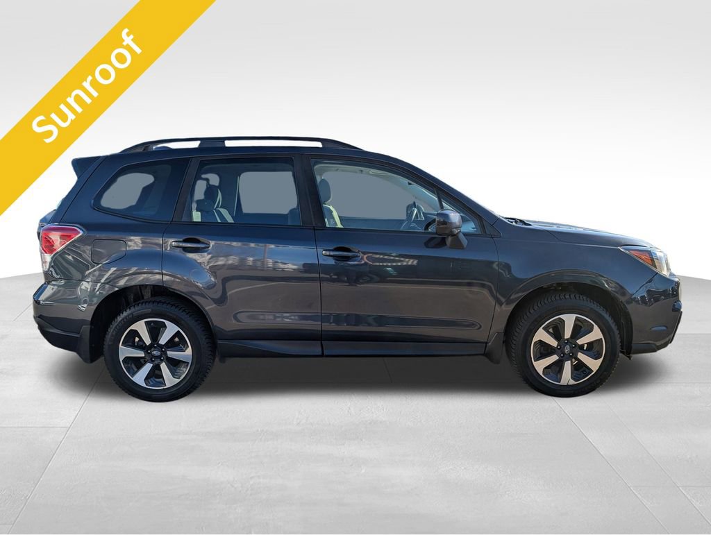 Used 2018 Subaru Forester 2.5i Premium w/ All-Weather Package image 4