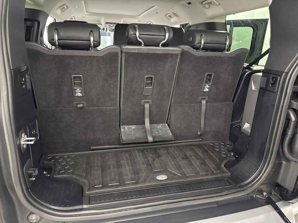Used 2023 Land Rover Defender 130 S image 26