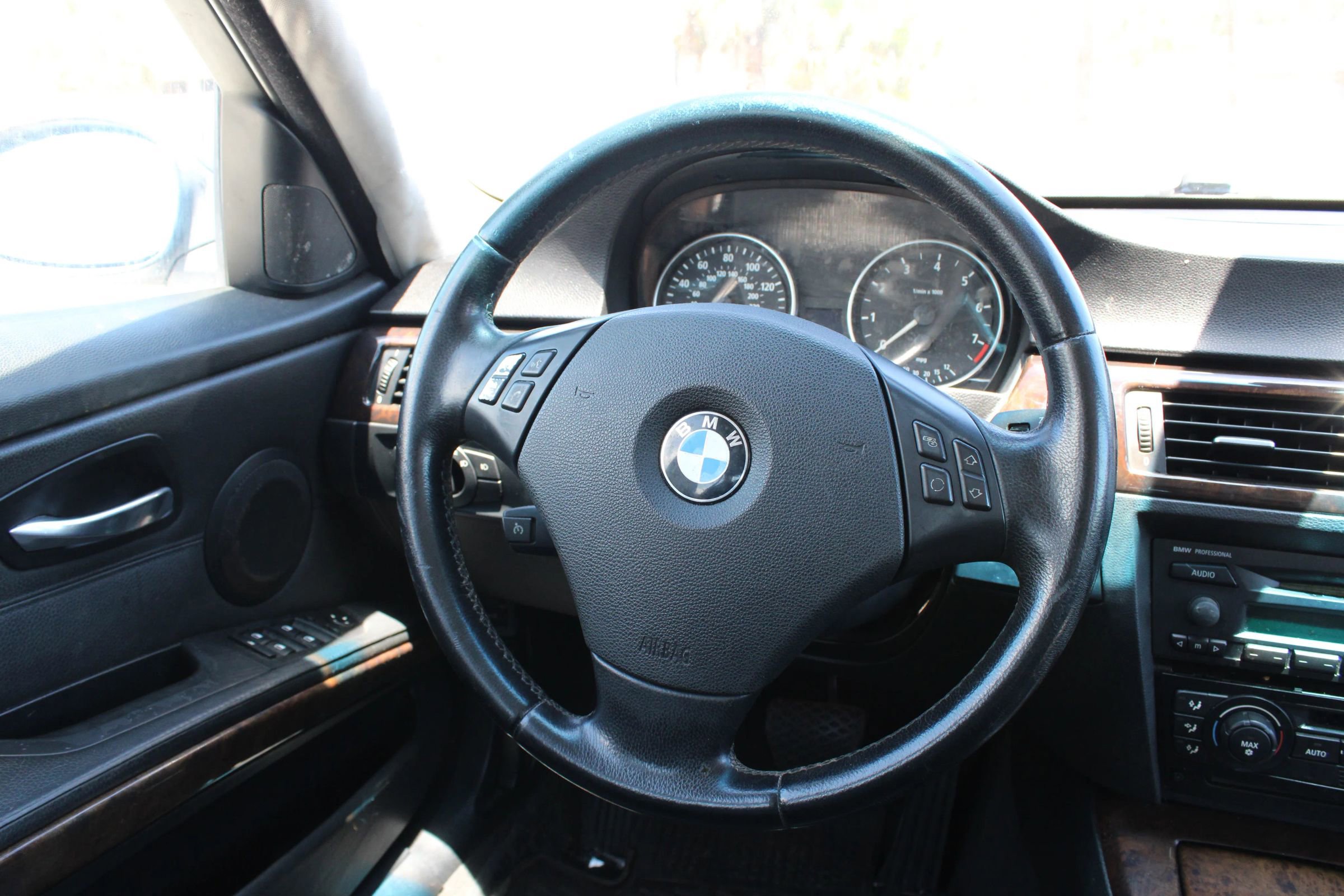 Used 2006 BMW 325i Sedan RWD image 6