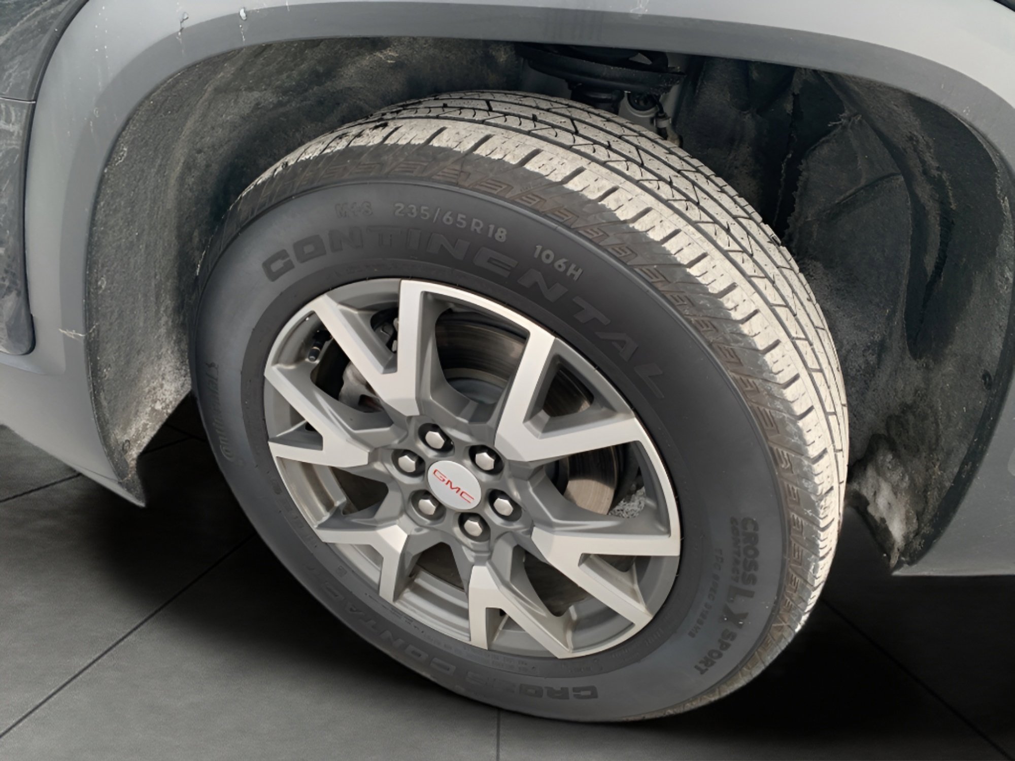 Used 2023 GMC Acadia SLE w/ Driver Convenience Package image 39