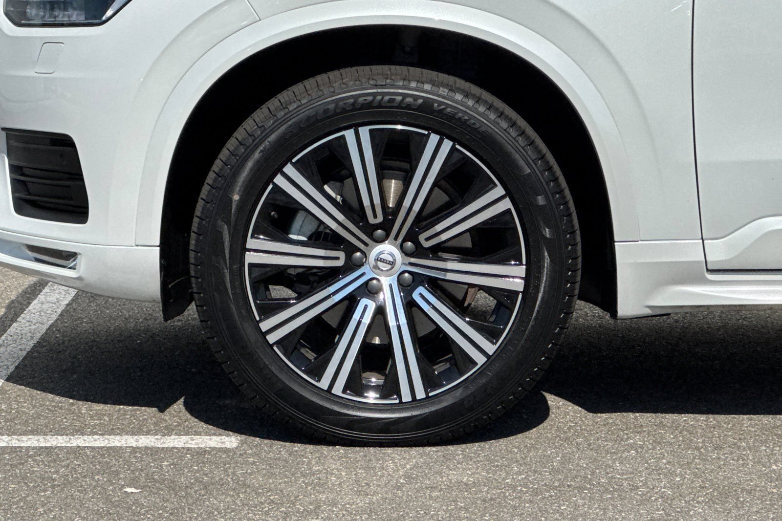 Used 2023 Volvo XC90 B5 Core w/ Protection Package Premier AWD/4WD image 33