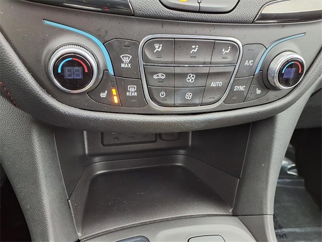 Used 2023 Chevrolet Equinox RS w/ LPO, Floor Liner Package image 6