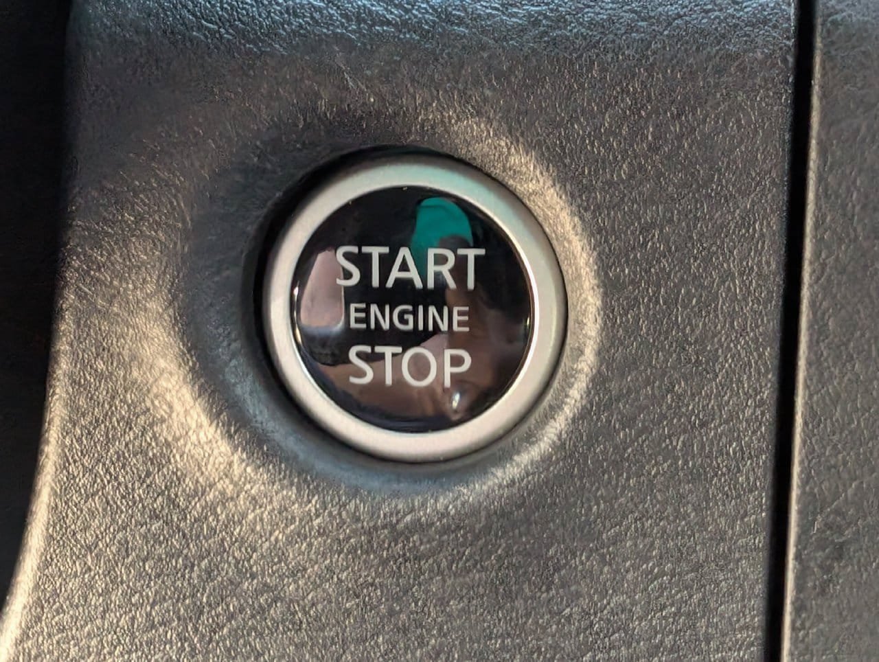 Certified 2025 Nissan Frontier SV AWD/4WD image 18