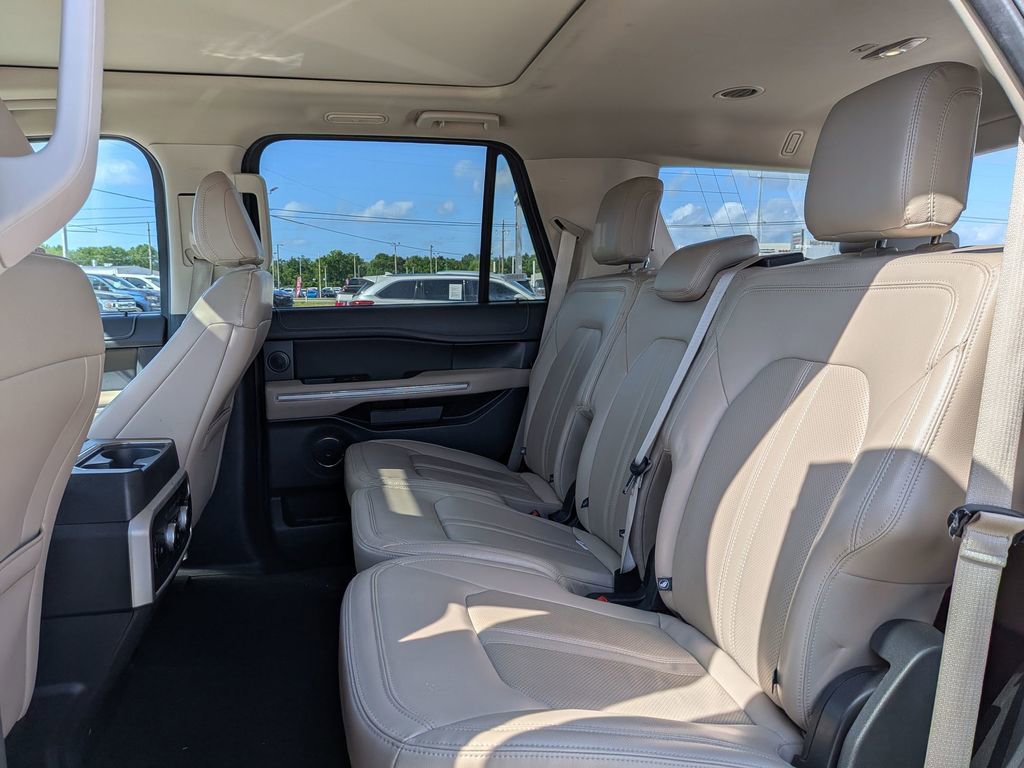 Used 2024 Ford Expedition Limited AWD/4WD image 34