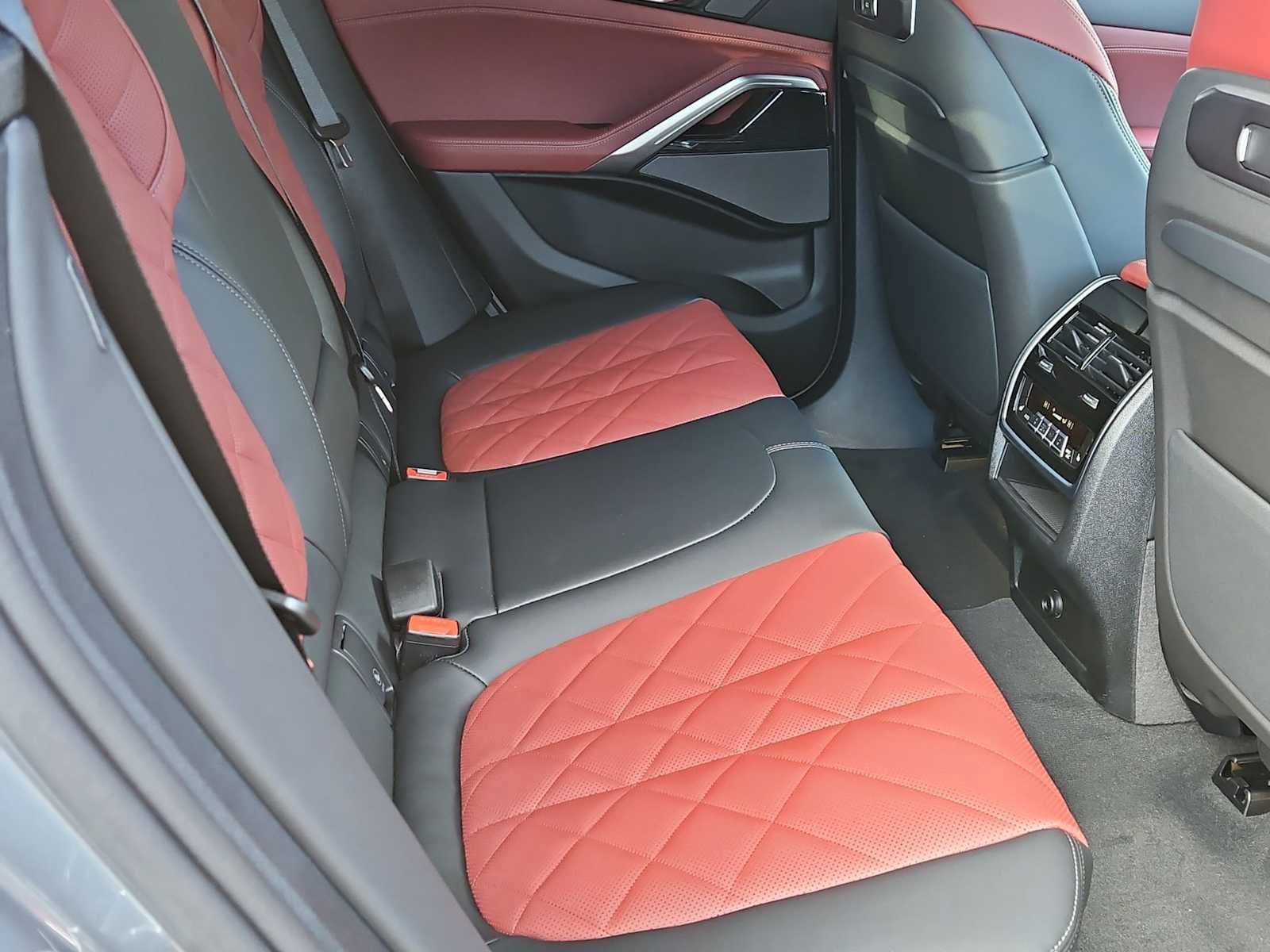 New 2026 BMW X6 xDrive40i image 19