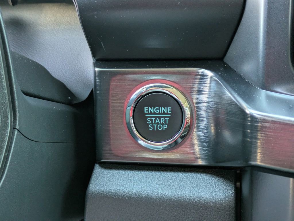 New 2026 Ford F350 Lariat w/ Black Appearance Package image 31