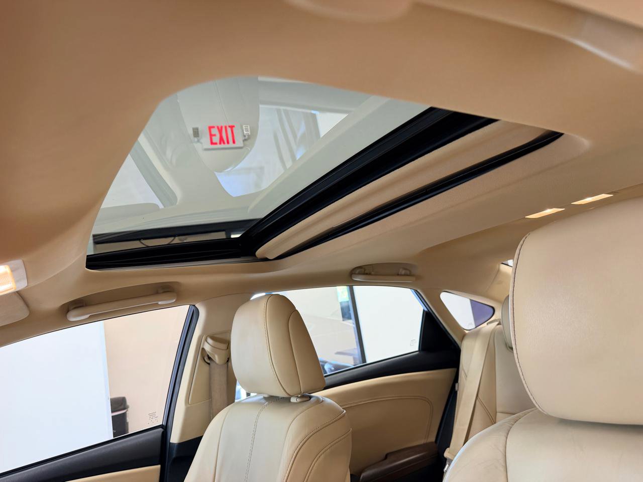 Used 2015 Toyota Avalon Limited FWD image 46