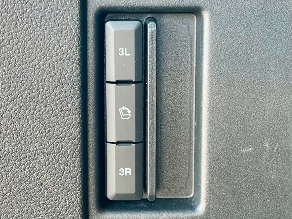 Used 2020 Ford Expedition XLT image 37