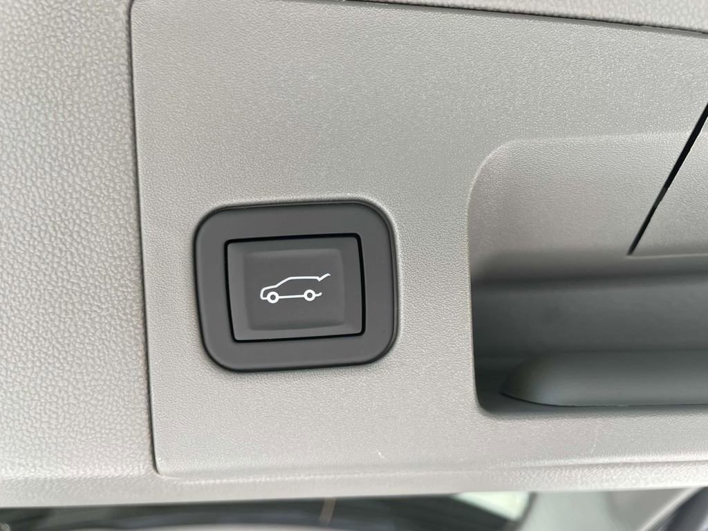 New 2025 Cadillac XT5 Premium Luxury image 11