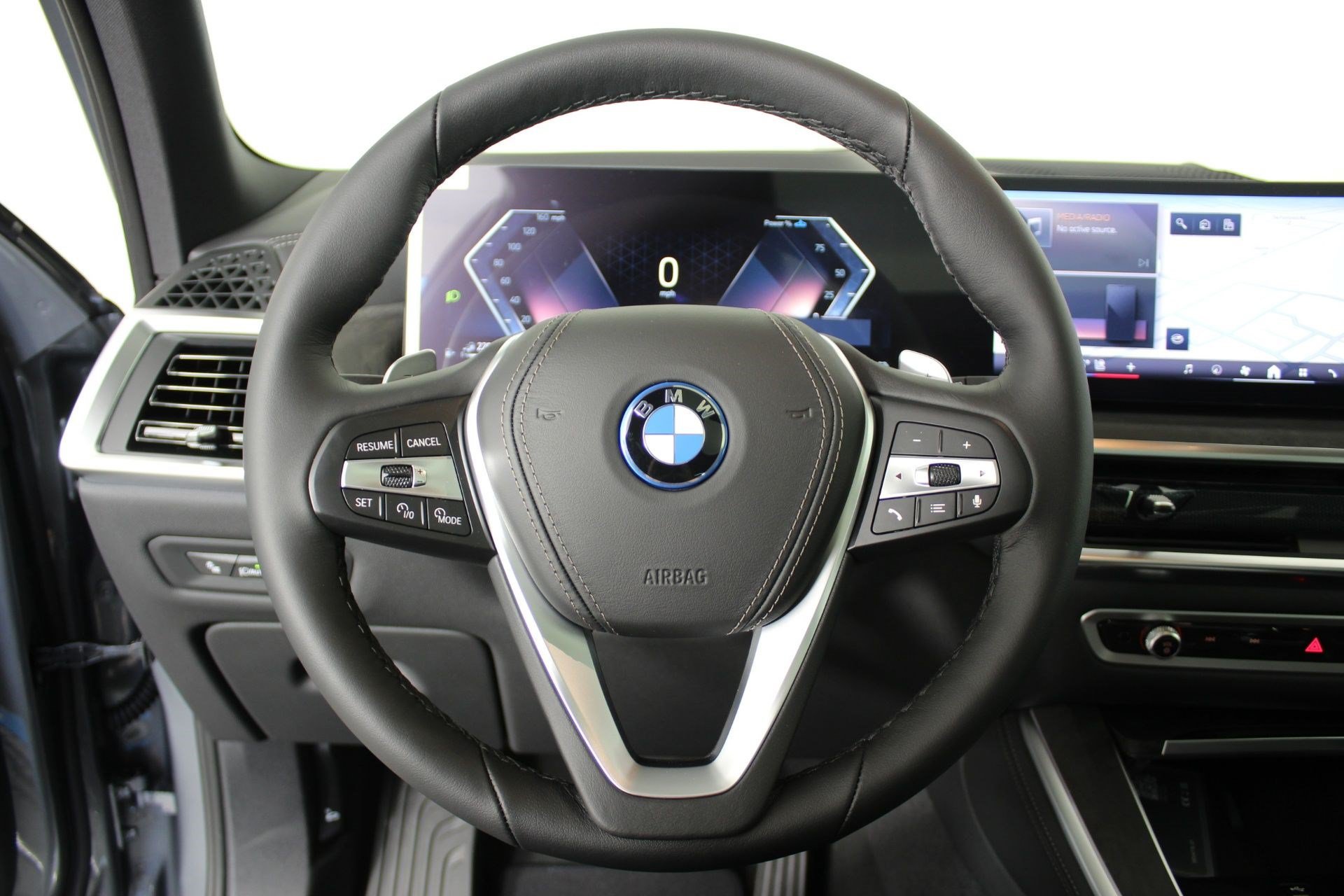 New 2026 BMW X5 xDrive50e w/ Executive Package AWD/4WD image 15