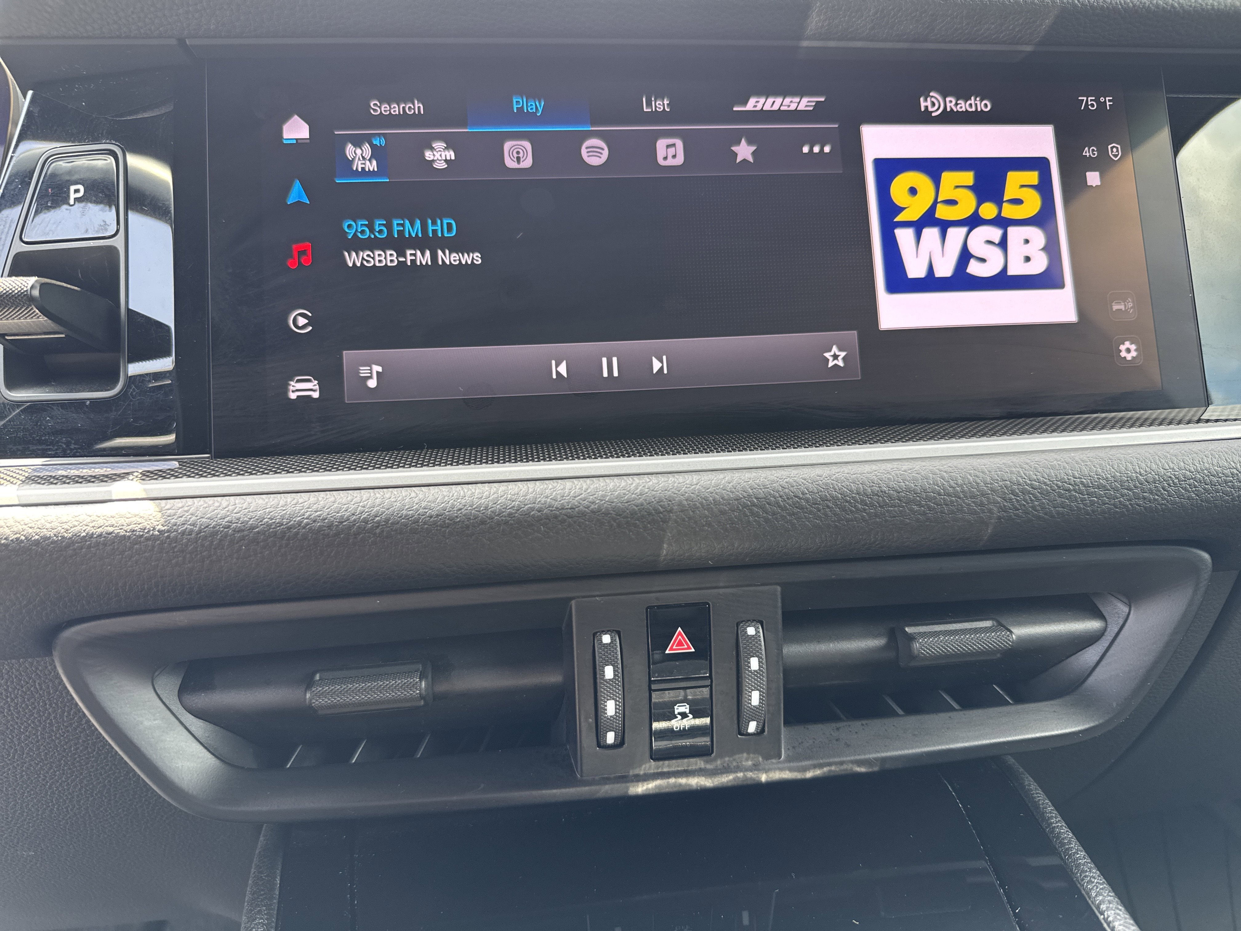 Used 2024 Porsche Cayenne image 23